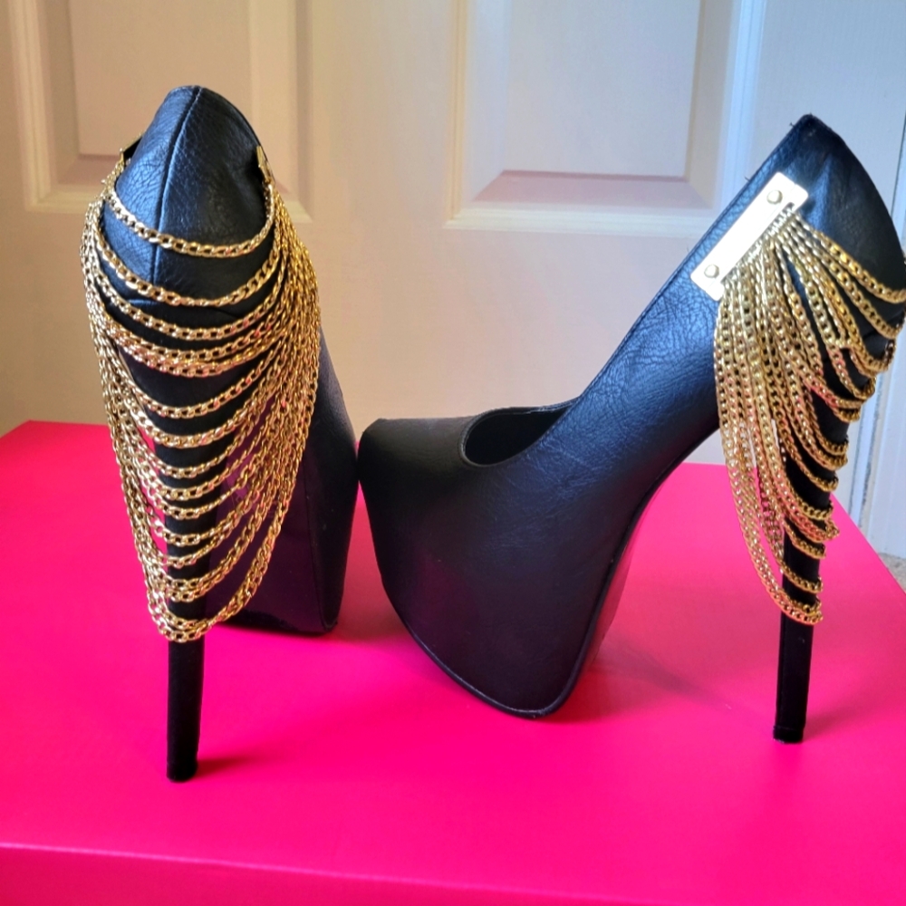 New shoe dazzle black double platform stiletto with gold chains